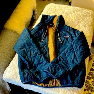 Patagonia navy blue windbreaker perfect condition men’s size XS